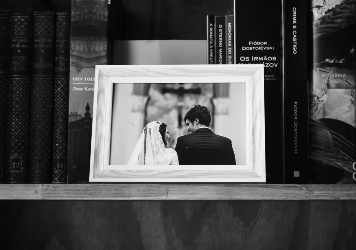 wedding photo on bookshelf